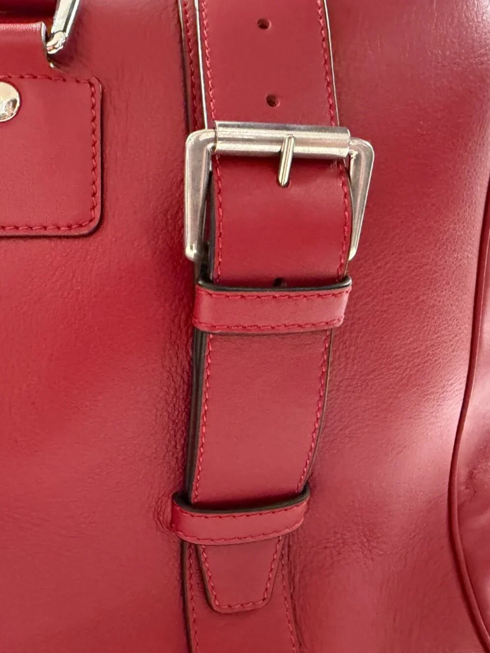 Connolly USED Red Sports Grip Bag with Badges